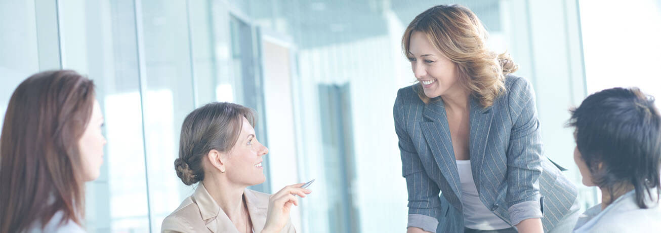 Arbeitsmarkt aktuell: Anstieg der Frauenquote im Normalarbeitsverhältnis Arbeitsmarkt aktuell: Anstieg der Frauenquote im Normalarbeitsverhältnis